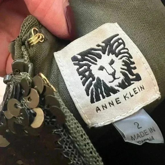 Anne Klein Sequin Tshirt Dress size 2 - Picture 5 of 5